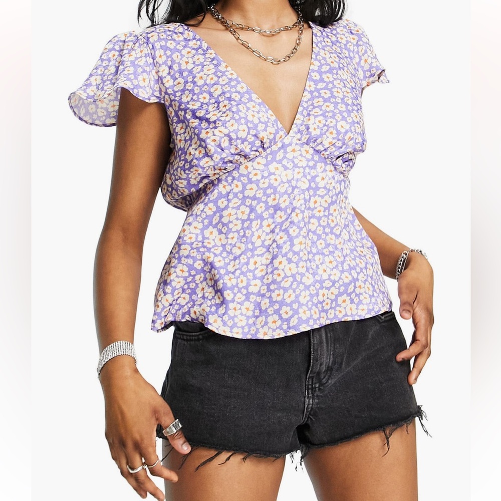 TOPSHOP Purple and White Daisy Flower Low Cut Blouse NWT size US 8